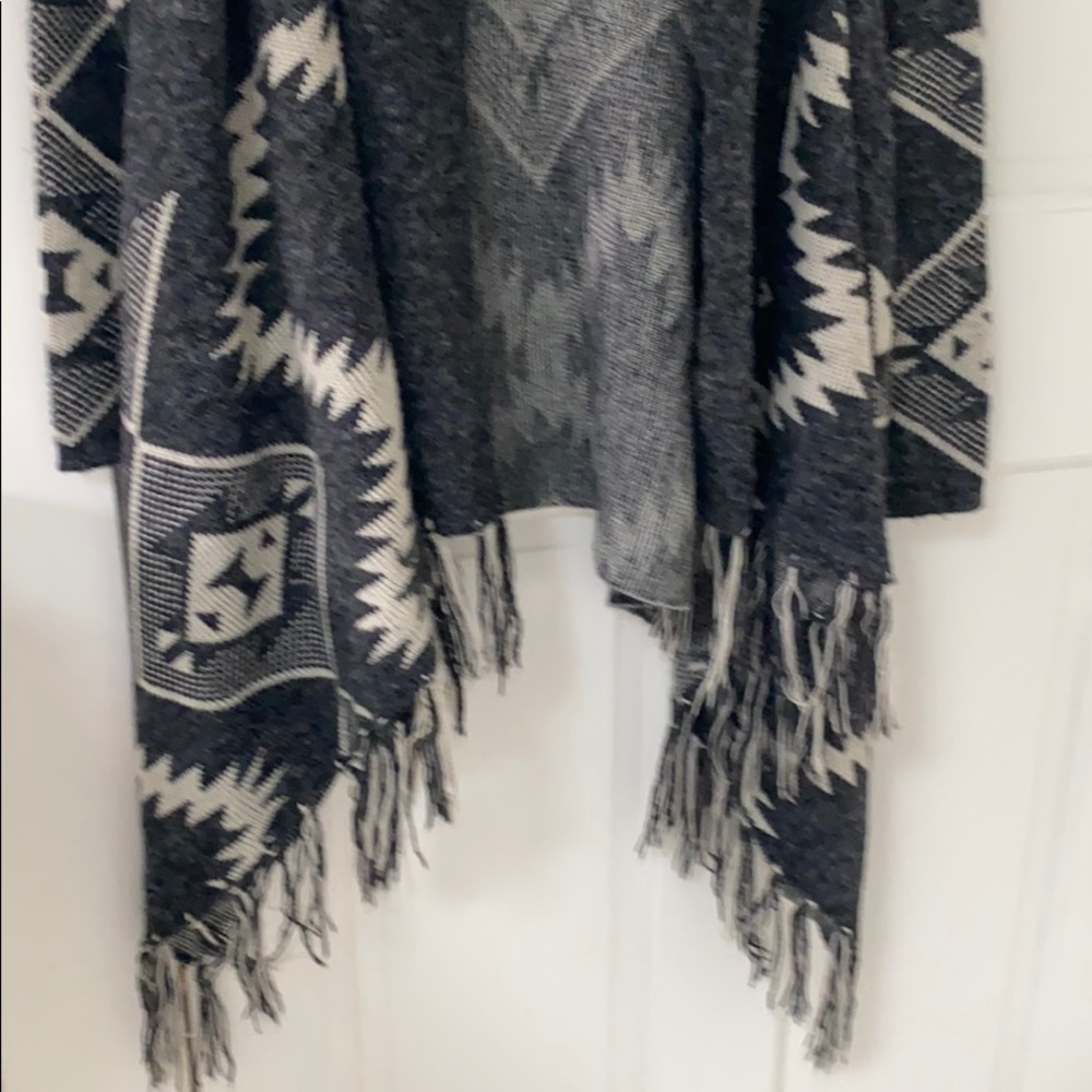 Cardigan - Picture 2 of 4